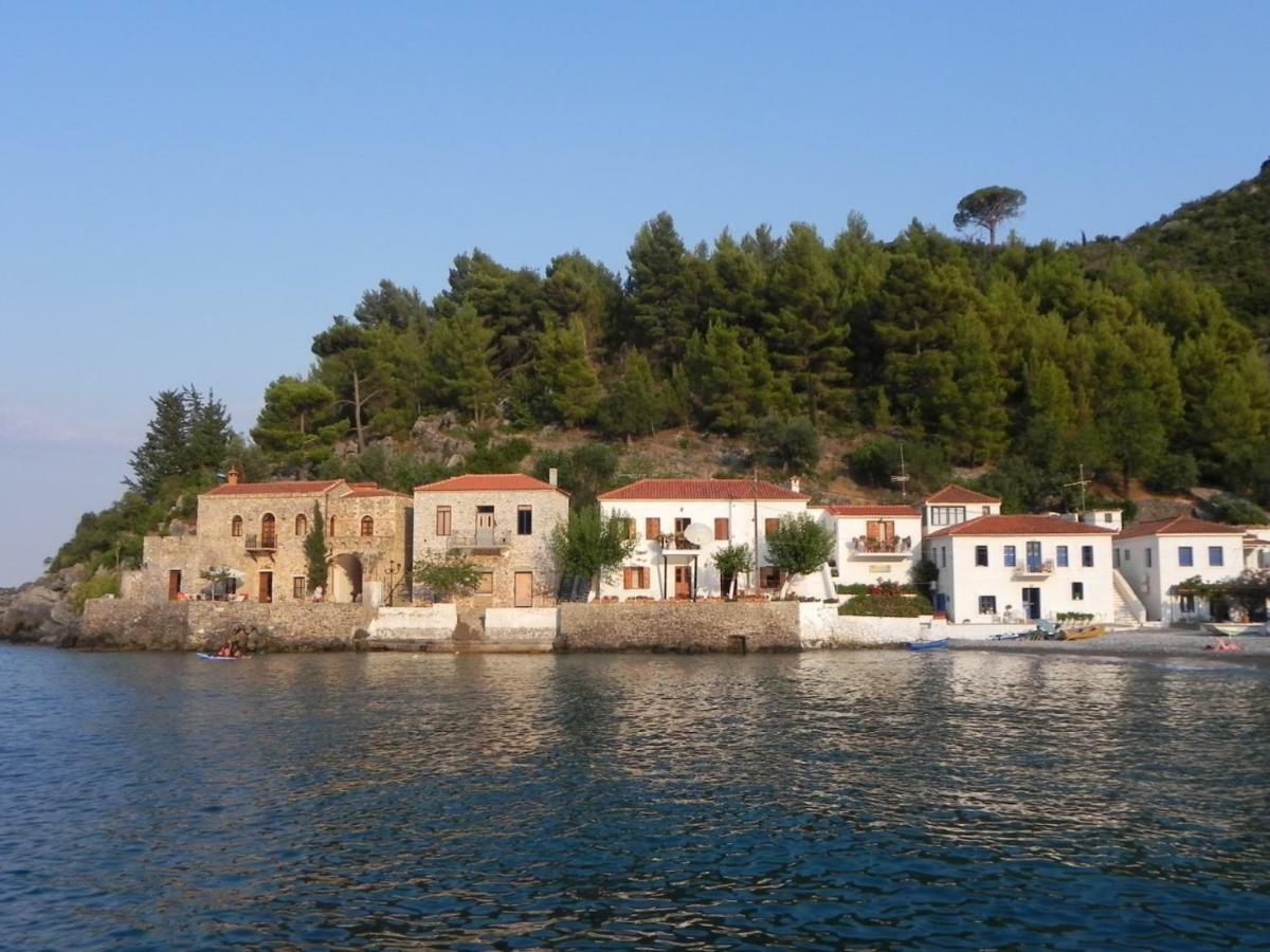 Mouragio Hotel Kiparission Exterior photo