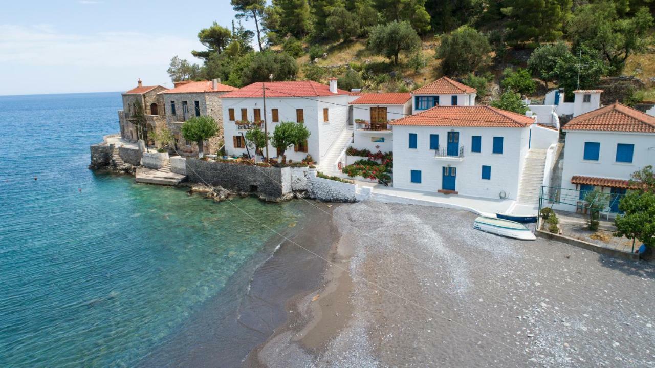 Mouragio Hotel Kiparission Exterior photo
