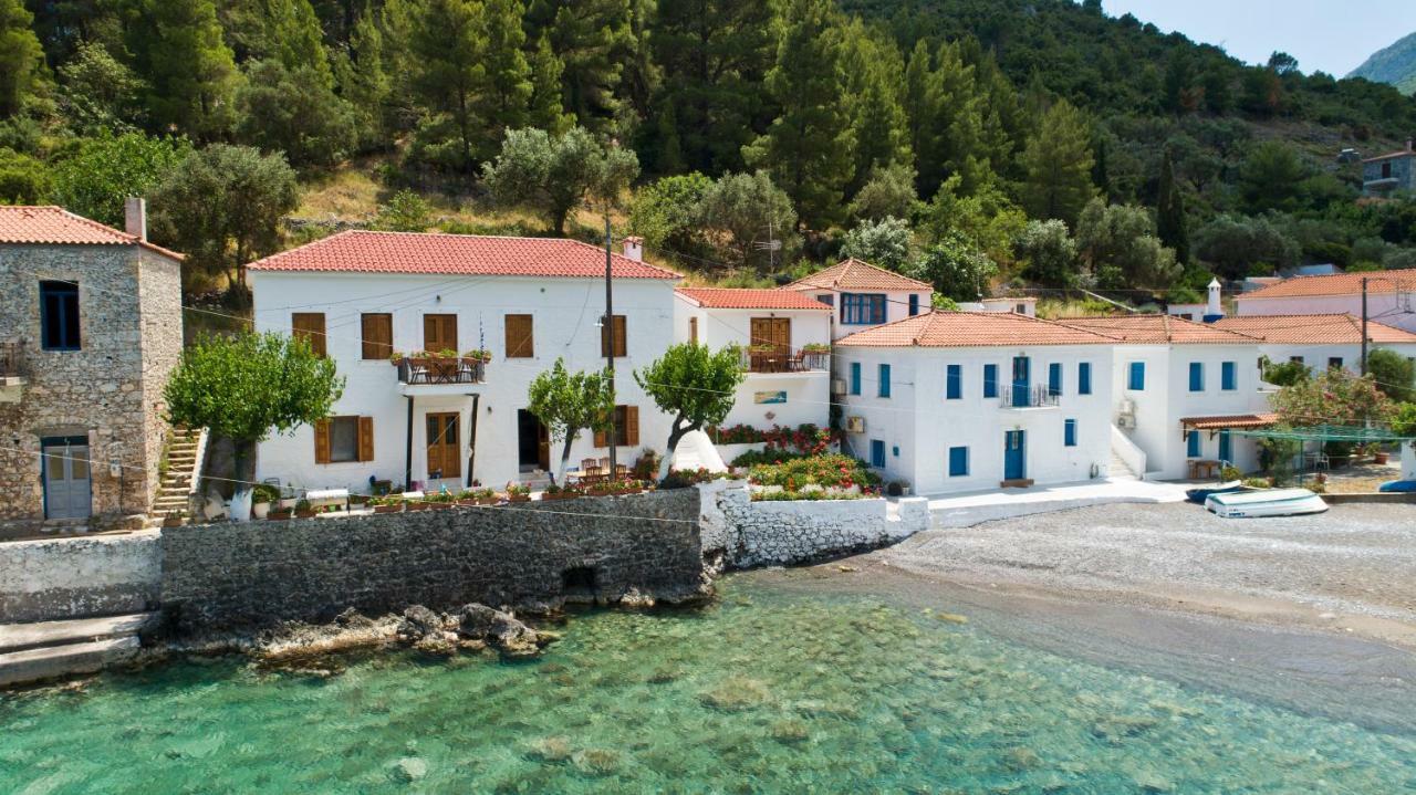 Mouragio Hotel Kiparission Exterior photo